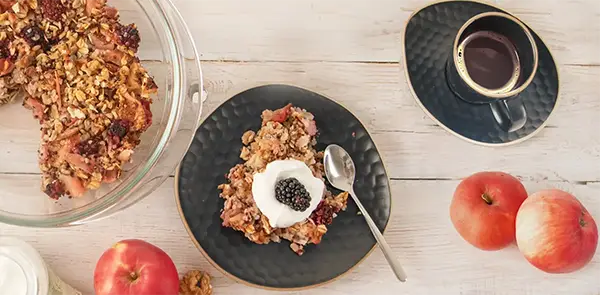 JABLEČNÝ CRUMBLE S QUINOOU BEZ CUKRU