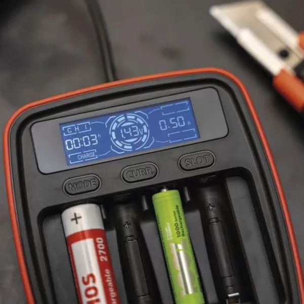 EMOS Nabíječka baterií PROFI BCN-42D+4AA 2700 N9341