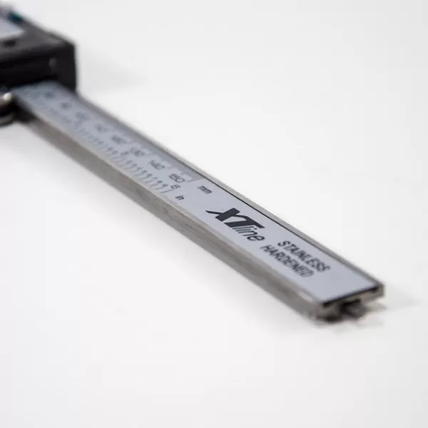 XT Měřítko posuvné digitální | 150 mm, odchylka 0,01 mm