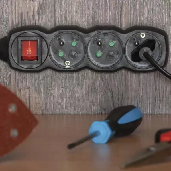 EMOS Prodlužka 4Z 5M s vyp. černá