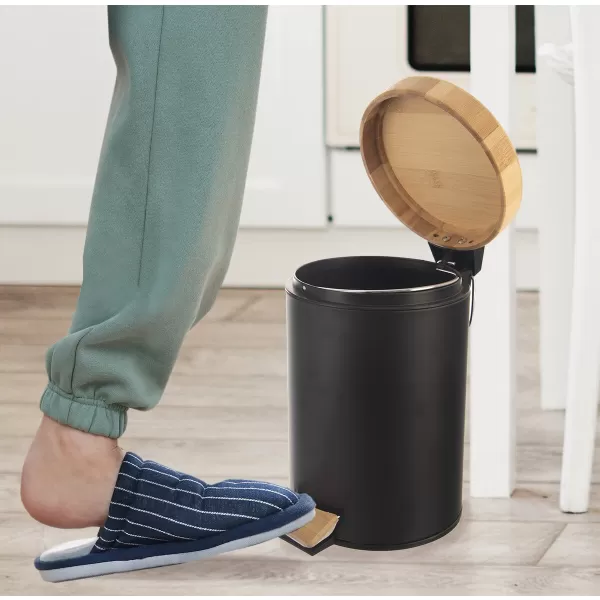 Koš odp. kov/UH s pedálem+bam.víko BLACK 3 l