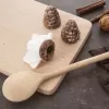 Vařečka dřevo kulatá 30 cm