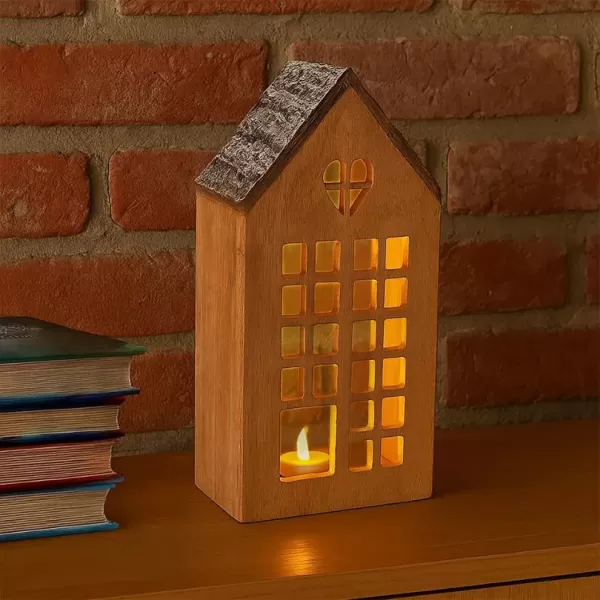 Svícen dřevo/kov MANGO domek v. 28,5 cm