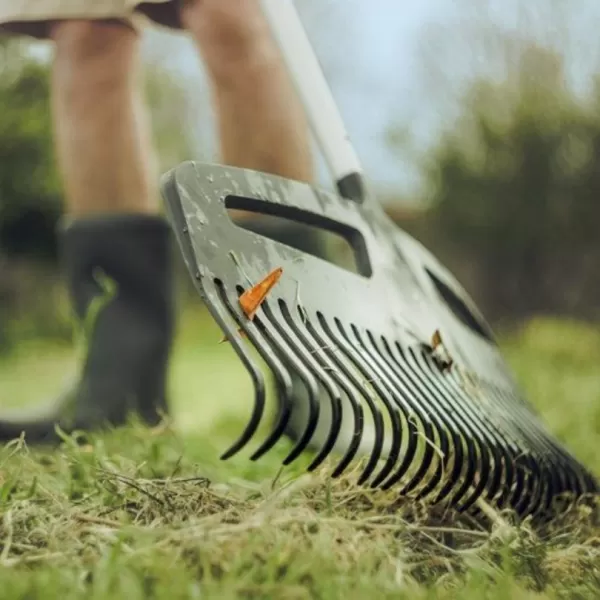 Fiskars Hrábě Xact L 540mm na listí / lehké 1027037